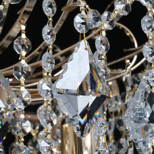 Потолочная люстра De Markt City Бриз 464019304 Потолочная люстра De Markt City Бриз 464019304