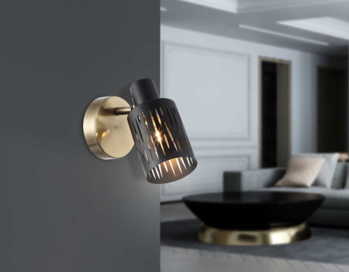 Настенно-потолочный спот Ambrella light TRADITIONAL TR8667 Настенно-потолочный спот Ambrella light TRADITIONAL TR8667