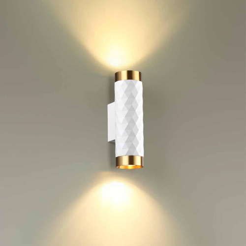 Настенный светильник Odeon Light Hightech Ad astrum 4286/2W Настенный светильник Odeon Light Hightech Ad astrum 4286/2W