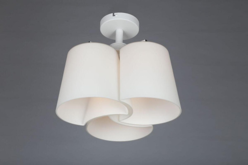 Потолочная люстра Omnilux OML-28107-03 Потолочная люстра Omnilux OML-28107-03