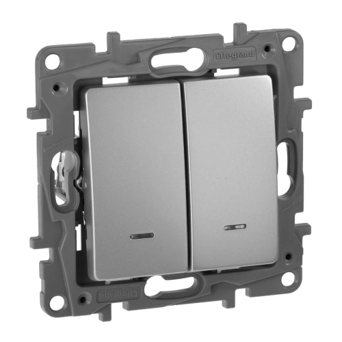 Переключатель двухклавишный Legrand Etika с подсветкой 10A 250V алюминий 672416 Переключатель двухклавишный Legrand Etika с подсветкой 10A 250V алюминий 672416