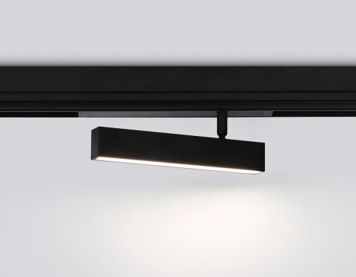 Трековый светодиодный светильник Ambrella Light Track System Magnetic 220V GL1322 Трековый светодиодный светильник Ambrella Light Track System Magnetic 220V GL1322