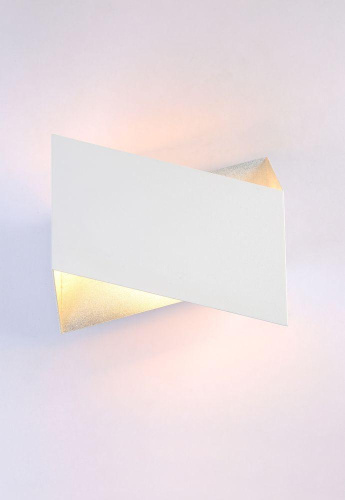 Настенный светильник Crystal Lux CLT 012 WH-SL V-2 Настенный светильник Crystal Lux CLT 012 WH-SL V-2