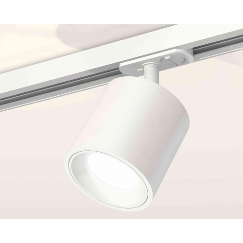 Комплект трекового светильника Ambrella light Track System XT7531001 SWH белый песок (A2536, C7531, N7020) Комплект трекового светильника Ambrella light Track System XT7531001 SWH белый песок (A2536, C7531, N7020)