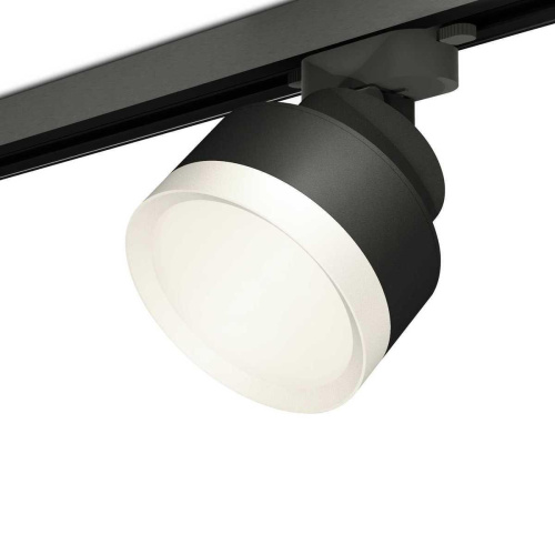 Комплект трекового светильника Ambrella light Track System XT (A2526, A2106, C8102, N8112) XT8102001 Комплект трекового светильника Ambrella light Track System XT (A2526, A2106, C8102, N8112) XT8102001