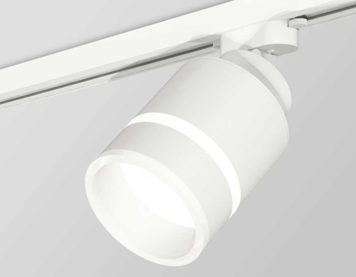Комплект трекового светильника Ambrella light Track System XT (A2524, A2105, C8110, N8444) XT8110004 Комплект трекового светильника Ambrella light Track System XT (A2524, A2105, C8110, N8444) XT8110004