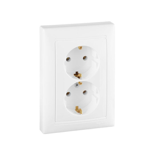 Розетка 2х2К+3 Legrand Valena 16A 250V немецкий стандарт белая 694272 Розетка 2х2К+3 Legrand Valena 16A 250V немецкий стандарт белая 694272
