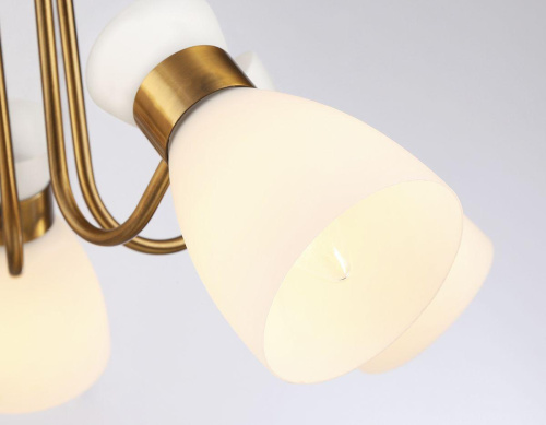 Потолочная люстра Ambrella light Traditional TR3218 Потолочная люстра Ambrella light Traditional TR3218