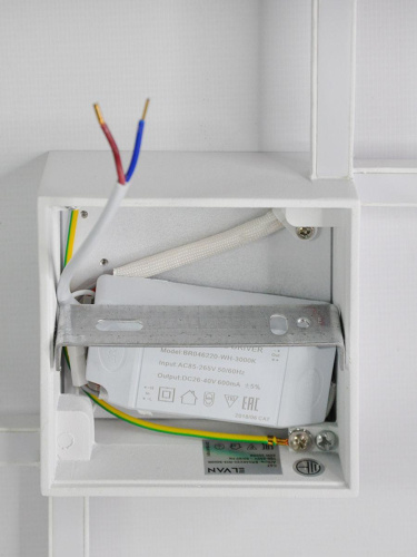 Настенный светодиодный светильник Elvan GW-46220/2SQ-20W-WW-Wh Настенный светодиодный светильник Elvan GW-46220/2SQ-20W-WW-Wh