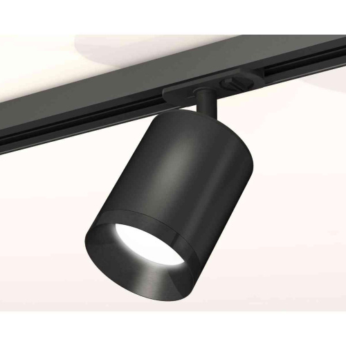 Комплект трекового светильника Ambrella light Track System XT7422001 SBK/PBK черный песок/черный полированный (A2537, C7422, N7031) Комплект трекового светильника Ambrella light Track System XT7422001 SBK/PBK черный песок/черный полированный (A2537, C7422, N7031)