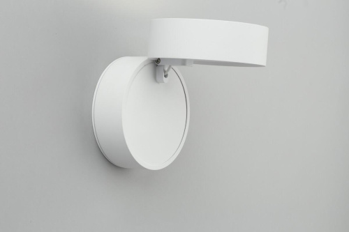 Светодиодный спот Omnilux Lenno OML-101309-18 Светодиодный спот Omnilux Lenno OML-101309-18