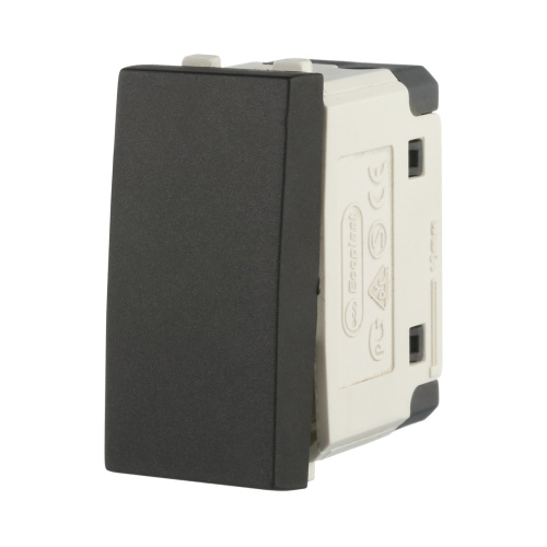 Выключатель LK Studio 45х22,5мм (схема 1) 16 A, 250 B (черный бархат) LK45 850108-1 Выключатель LK Studio 45х22,5мм (схема 1) 16 A, 250 B (черный бархат) LK45 850108-1