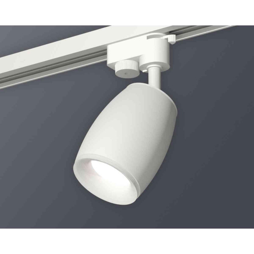Комплект трекового светильника Ambrella light Track System XT1122005 SWH/FR белый песок/белый матовый (A2520, C1122, N7165) Комплект трекового светильника Ambrella light Track System XT1122005 SWH/FR белый песок/белый матовый (A2520, C1122, N7165)
