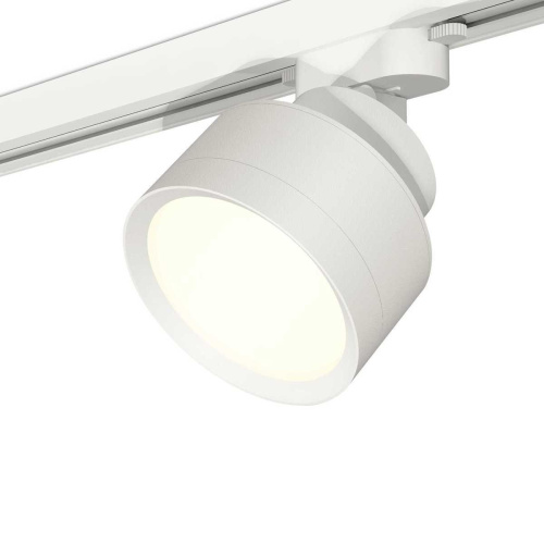 Комплект трекового светильника Ambrella light Track System XT (A2524, A2105, C8101, N8112) XT8101001 Комплект трекового светильника Ambrella light Track System XT (A2524, A2105, C8101, N8112) XT8101001