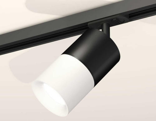 Комплект трекового светильника Ambrella light Track System XT (A2537, C7402, A2071, C7401, N7010) XT7401041 Комплект трекового светильника Ambrella light Track System XT (A2537, C7402, A2071, C7401, N7010) XT7401041