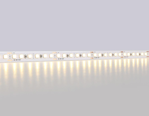 Светодиодная лента Ambrella Light 14,4W/m 180LED/m 2835SMD теплый белый 5M GS1301 Светодиодная лента Ambrella Light 14,4W/m 180LED/m 2835SMD теплый белый 5M GS1301