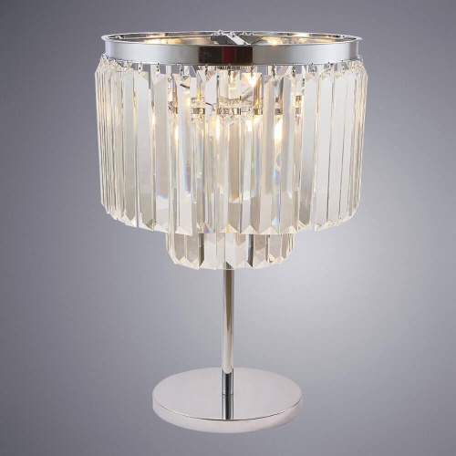 Настольная лампа Divinare Nova 3001/02 TL-4 Настольная лампа Divinare Nova 3001/02 TL-4