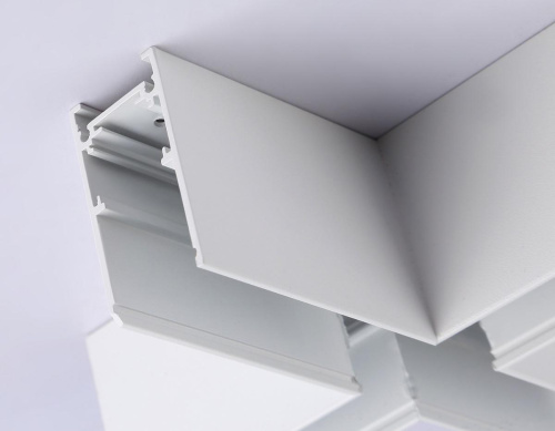 Коннектор X-образный для накладного шинопровода Ambrella light Track System Magnetic GL3375 Коннектор X-образный для накладного шинопровода Ambrella light Track System Magnetic GL3375