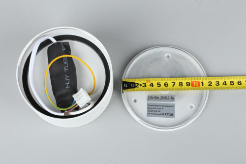 Светодиодный спот Omnilux Lenno OML-101309-18 Светодиодный спот Omnilux Lenno OML-101309-18