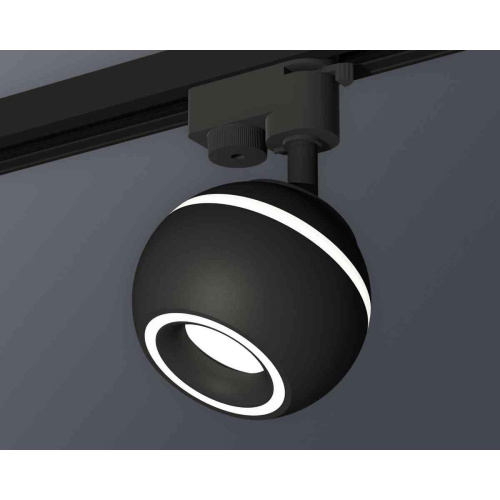 Комплект трекового светильника Ambrella light Track System XT1102061 SBK черный песок (A2521, C1102, N7111) Комплект трекового светильника Ambrella light Track System XT1102061 SBK черный песок (A2521, C1102, N7111)