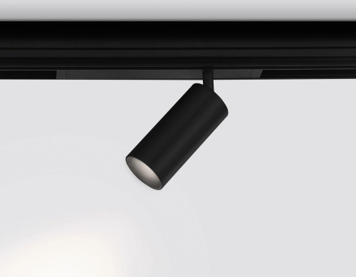 Трековый светодиодный светильник Ambrella Light Track System Magnetic 220V GL1222 Трековый светодиодный светильник Ambrella Light Track System Magnetic 220V GL1222