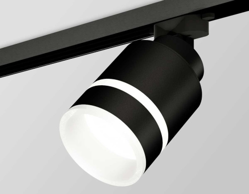 Комплект трекового светильника Ambrella light Track System XT (A2526, A2106, C8111, N8445) XT8111004 Комплект трекового светильника Ambrella light Track System XT (A2526, A2106, C8111, N8445) XT8111004