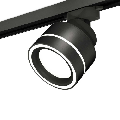 Комплект трекового светильника Ambrella light Track System XT (A2526, A2106, C8102, N8434) XT8102023 Комплект трекового светильника Ambrella light Track System XT (A2526, A2106, C8102, N8434) XT8102023
