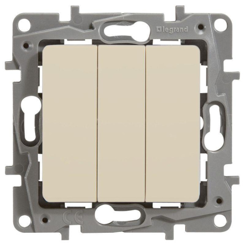 Выключатель трехклавишный Legrand Etika 10A 250V слоновая кость 672313 Выключатель трехклавишный Legrand Etika 10A 250V слоновая кость 672313