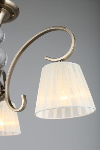 Потолочная люстра Omnilux Laveno OML-56103-03 Потолочная люстра Omnilux Laveno OML-56103-03
