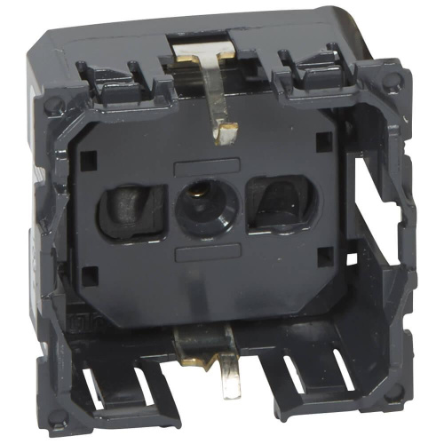 Розетка 2К+З Legrand Celiane 16A 230V с/з со шторками винтовой зажим немецкий стандарт 067161 Розетка 2К+З Legrand Celiane 16A 230V с/з со шторками винтовой зажим немецкий стандарт 067161