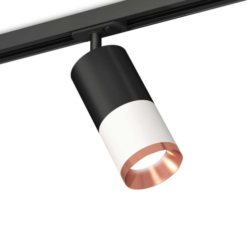 Комплект трекового светильника Ambrella light Track System XT (A2537, C7422, A2011, C7401, N7035) XT7401102 Комплект трекового светильника Ambrella light Track System XT (A2537, C7422, A2011, C7401, N7035) XT7401102