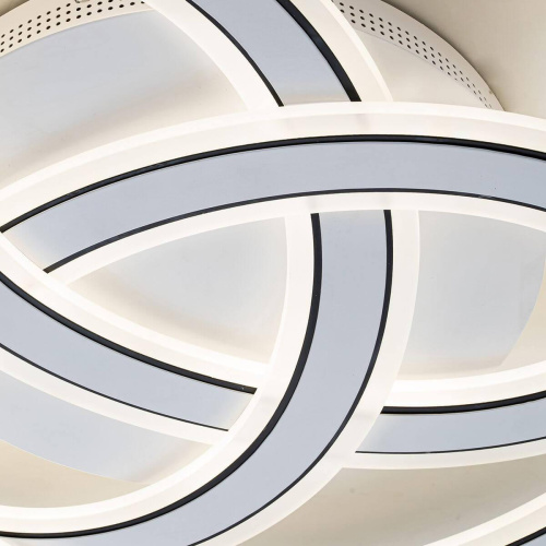 Потолочный светодиодный светильник Escada Quant 10243/3LED Потолочный светодиодный светильник Escada Quant 10243/3LED