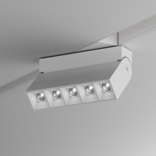 Трековый светодиодный светильник для магнитного шинопровода Maytoni Technical Points TR015-2-10W4K-W