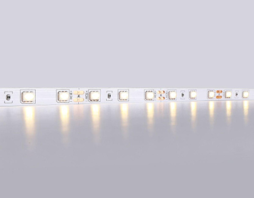 Светодиодная лента Ambrella Light 14,4W/m 60LED/m 5050SMD теплый белый 5M GS4001 Светодиодная лента Ambrella Light 14,4W/m 60LED/m 5050SMD теплый белый 5M GS4001