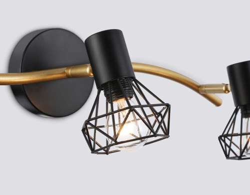 Настенно-потолочный спот Ambrella light TRADITIONAL TR8657 Настенно-потолочный спот Ambrella light TRADITIONAL TR8657