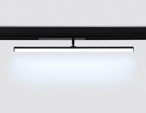 Трековый светодиодный светильник Ambrella Light Track System Magnetic 220V GL1361 Трековый светодиодный светильник Ambrella Light Track System Magnetic 220V GL1361