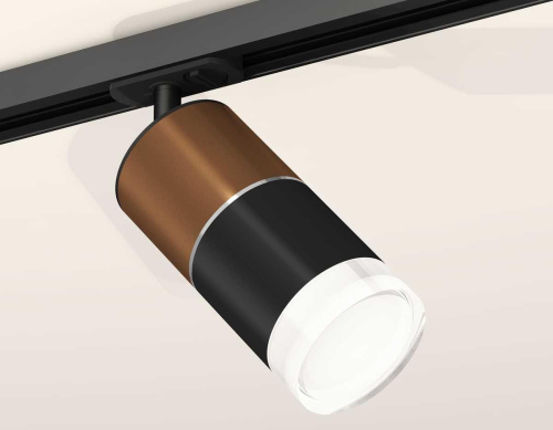 Комплект трекового светильника Ambrella light Track System XT (A2537, C7404, A2070, C7402, N7160) XT7402061 Комплект трекового светильника Ambrella light Track System XT (A2537, C7404, A2070, C7402, N7160) XT7402061