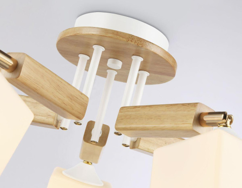 Потолочная люстра Ambrella light Traditional TR9518 Потолочная люстра Ambrella light Traditional TR9518