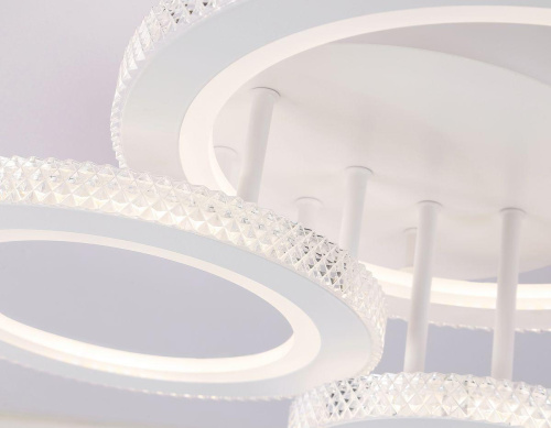Потолочная светодиодная люстра Ambrella light Acrylica Original FA8867 Потолочная светодиодная люстра Ambrella light Acrylica Original FA8867