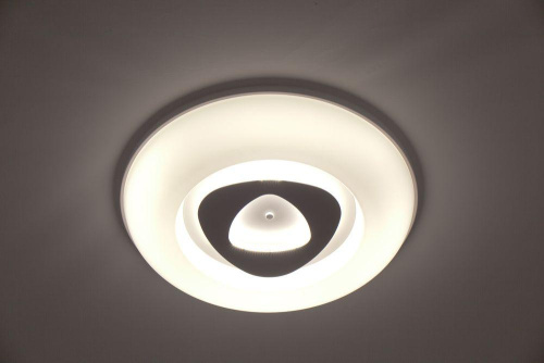 Потолочный светодиодный светильник Escada 10212/1LED Потолочный светодиодный светильник Escada 10212/1LED
