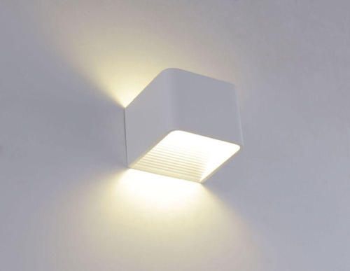 Настенный светодиодный светильник Crystal Lux CLT 010W100 WH Настенный светодиодный светильник Crystal Lux CLT 010W100 WH