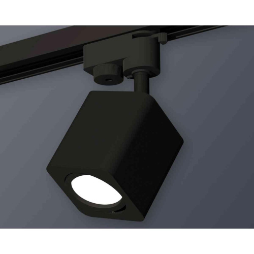 Комплект трекового светильника Ambrella light Track System XT7813010 SBK черный песок (A2521, C7813, N7711) Комплект трекового светильника Ambrella light Track System XT7813010 SBK черный песок (A2521, C7813, N7711)