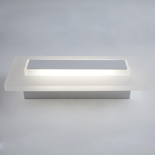 Настенный светодиодный светильник Eurosvet Square 40132/1 Led белый