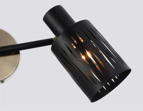Настенно-потолочный спот Ambrella light TRADITIONAL TR8668 Настенно-потолочный спот Ambrella light TRADITIONAL TR8668