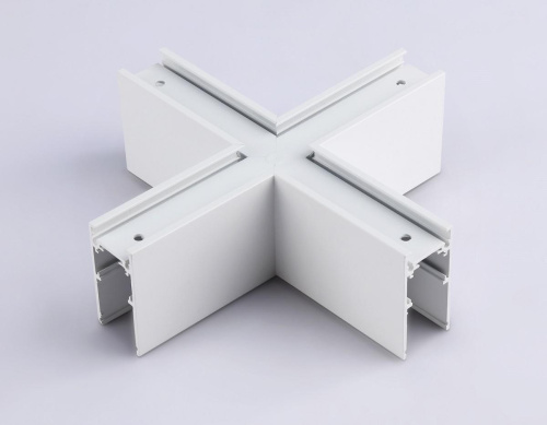 Коннектор X-образный для накладного шинопровода Ambrella light Track System Magnetic GL3375 Коннектор X-образный для накладного шинопровода Ambrella light Track System Magnetic GL3375