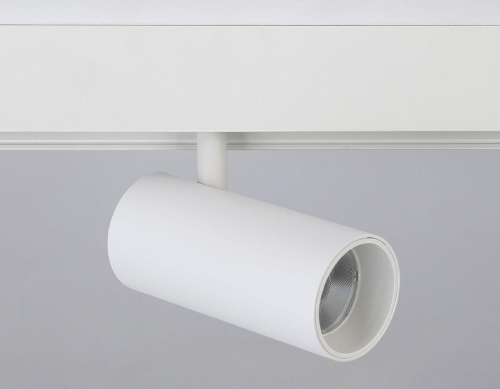 Трековый светодиодный светильник Ambrella light Track System Magnetic GL3828 Трековый светодиодный светильник Ambrella light Track System Magnetic GL3828