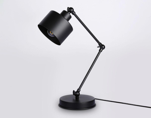 Настольная лампа Ambrella light Traditional TR8153 Настольная лампа Ambrella light Traditional TR8153