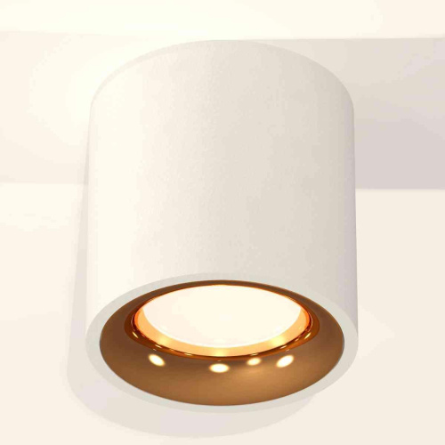 Комплект накладного светильника Ambrella light Techno Spot XS7531024 SWH/PYG белый песок/золото желтое полированное (C7531, N7014) Комплект накладного светильника Ambrella light Techno Spot XS7531024 SWH/PYG белый песок/золото желтое полированное (C7531, N7014)