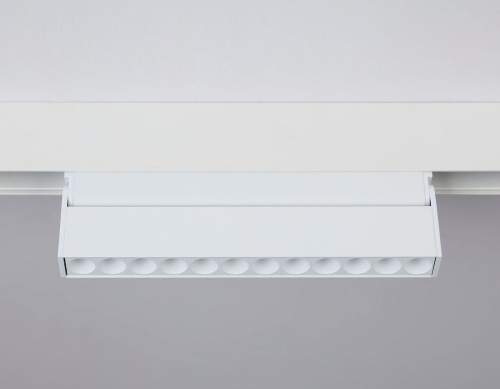 Трековый светодиодный светильник Ambrella light Track System Magnetic GL4044 Трековый светодиодный светильник Ambrella light Track System Magnetic GL4044