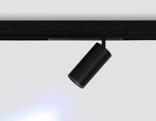 Трековый светодиодный светильник Ambrella Light Track System Magnetic 220V GL1232 Трековый светодиодный светильник Ambrella Light Track System Magnetic 220V GL1232